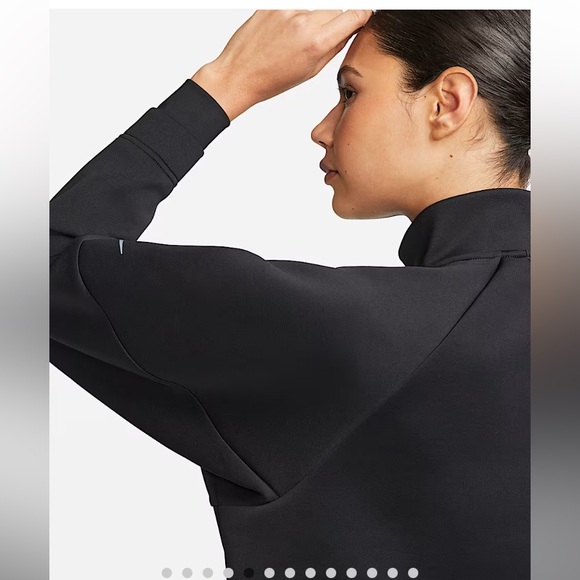 Nike Sustainable Materials
Nike Dri-FIT Prima
Women's 1/2-Zip Training Top - Picture 3 of 12